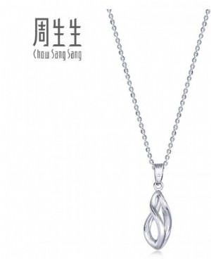 周生生女款铂金吊坠点缀颈间的美丽
