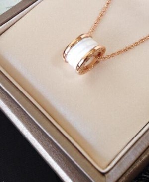 宝格丽女式项链 点亮你的造型搭配