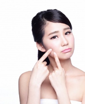 护肤达人告诉你如何让痘印快速消失