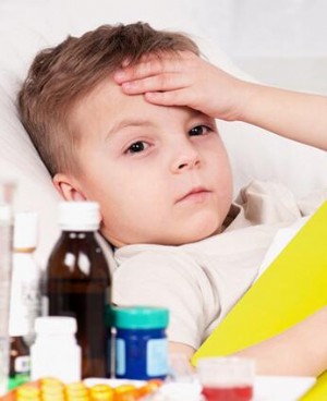 小孩发烧抽疯怎么办？小孩发烧抽疯的解决方法