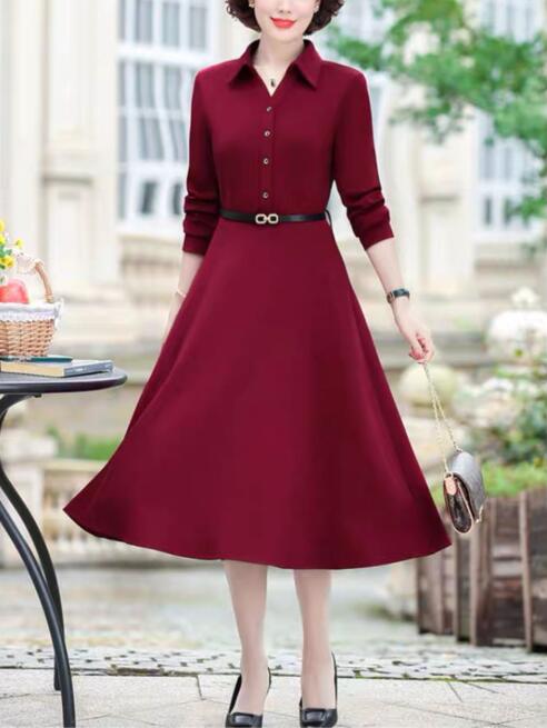 50岁女人穿什么颜色的衣服好？多穿这几种颜色才美