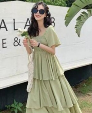 夏日时尚少女美裙 让你成为这条街上最美的女孩子！