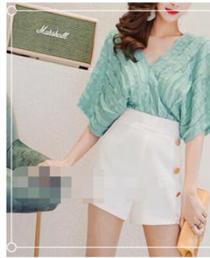 50岁女人夏季怎么穿搭？跟着这样穿减龄还时尚！