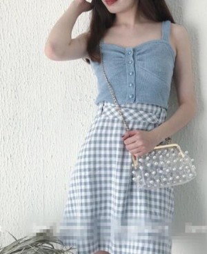夏季吊带衫的性感搭配 超显气质让你女人味十足！