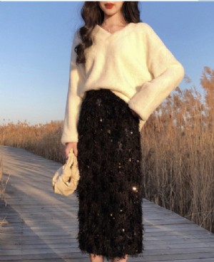 适合20多岁女生的初春穿搭 抢眼又醒目！