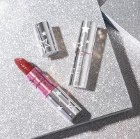 如何减少口红的危害呢? 口红是什么做的？
