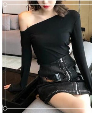 肩宽适合穿什么衣服？穿这五款没人能看出你肩宽