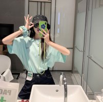 浅绿色上衣适合什么肤色 浅绿色显黑还是显白？