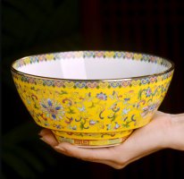 珐琅彩的制作 珐琅彩瓷器和粉彩瓷器的区别