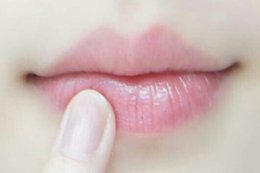 正确护理唇部肌肤的秘籍 做好保养轻松拥有粉嫩嘟唇