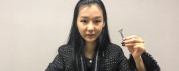 假睫毛是贴在眼皮上吗 假睫毛要贴在睫毛上面还是下面