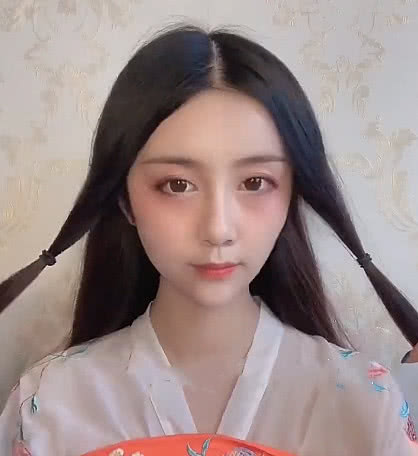 简单的汉服发型步骤 汉服发型这样扎直接秒杀八米龙母摆