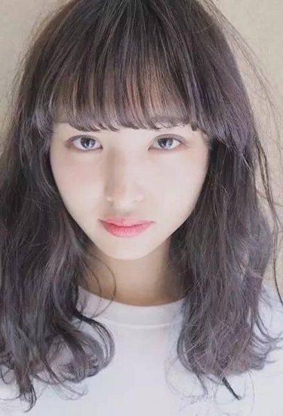 小脸妹纸适合剪的刘海造型 萌呆又美的女生空气刘海