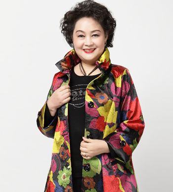 中老年密斯短发烫发发型图片