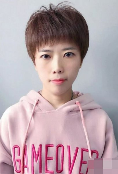 女孩子剪天然流行短发造型 超养眼的短头发大盘点 发型设计 辣妈