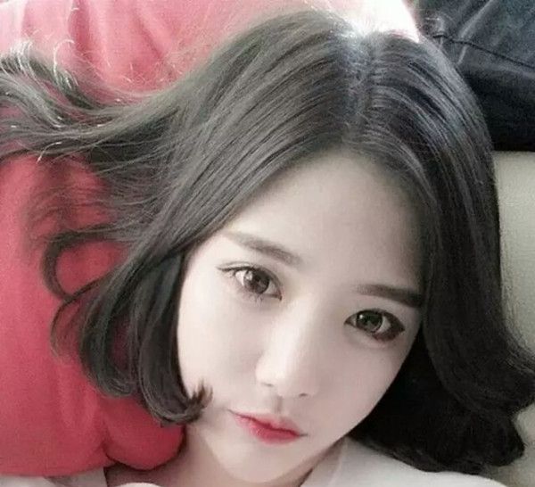 如何从众多好看的短发发型中选择出最合适自己的那一款女生短发