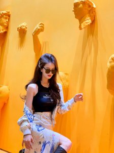 穿上RuirUiruI变身Jennie和权志龙谈恋爱