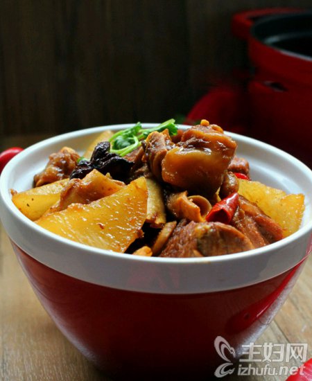 孕妇食谱孕妇养生食谱 萝卜炖牛腩的做法