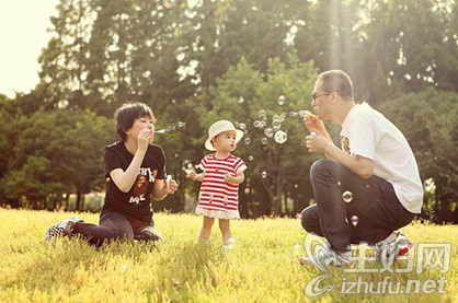如何教育3岁宝宝 3岁是小孩智力发育关键时期