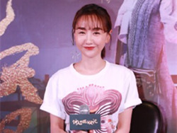 杨蓉回应整容是必然没有的 同迪丽热巴一天生日却无人祝福
