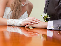女人在婚姻中怎么庇护本身 做一个聪慧的女人最重要