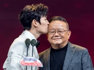 王刚和朱一龙关系 朱一龙喊王刚为爸两人是真父子吗