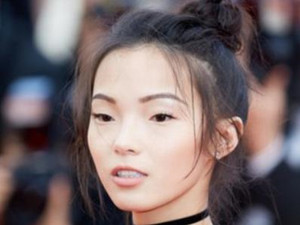 雎晓雯哪个学校结业的 超模雎晓雯资料逆天长腿引人羡