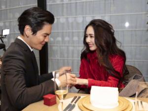 郭碧婷向佐怎么认识的 两人成功订婚向太功劳不容忽视