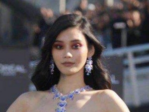 扶奚梦瑶的模特被解雇 事件经过及背后内幕曝光引热议