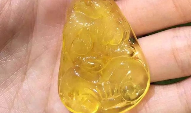 蜜蜡挂件怎么盘 教大家一些小技巧
