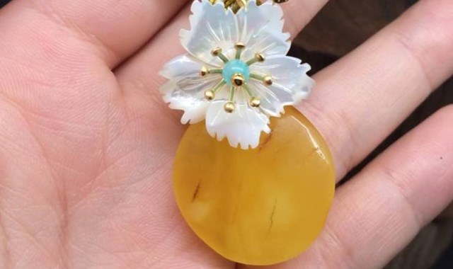 蜜蜡的作用巨大 能够助你除魔驱邪