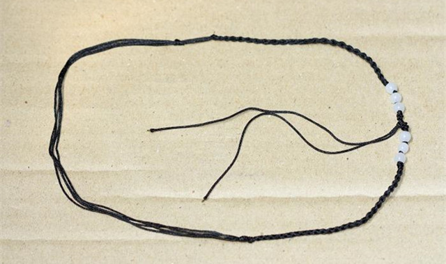 项链绳子伸缩打结方法详解 轻松学会调节饰品长度