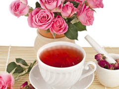 玫瑰花茶的功效有什么 喝杯花茶排毒又养颜