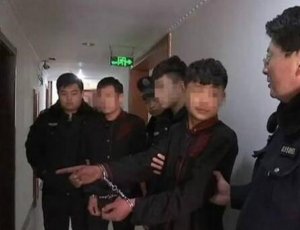 猜拳决定性侵顺序 求15岁少女心理阴影面