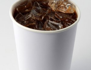 用可乐洗头发有什么效果呢？ 生活中可乐的12的妙用