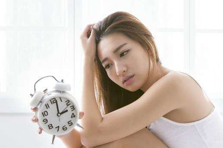 女性如何快速减肥方法？睡前按摩十分钟瘦腹塑形