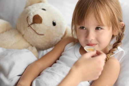 小孩发热怎么办法退热快？孩子发热的六大错误做法