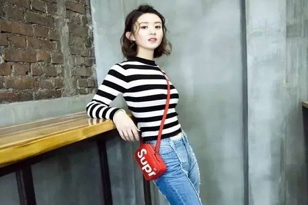 赵丽颖小卷毛发型 无比惊艳又时髦