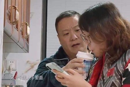 父女之间养生局 家庭才是《都挺好》