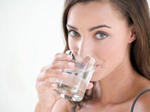 夏天怎么给脸补水 脸上补水小窍门分享