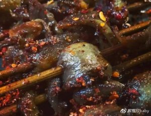 青春期长痘不能吃的几种食物 越吃越厉害一定要记住