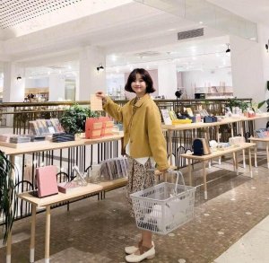小个子的甜靓女生亲身搭配几款鞋子