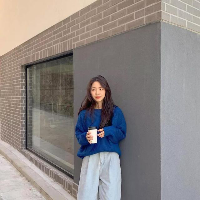 卫衣 冬天阔腿裤配什么上衣？