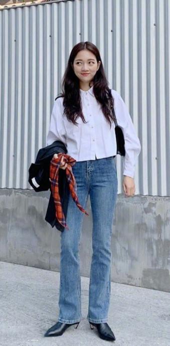 进入了秋天以后 秋天不知道自己适合穿什么衣服？