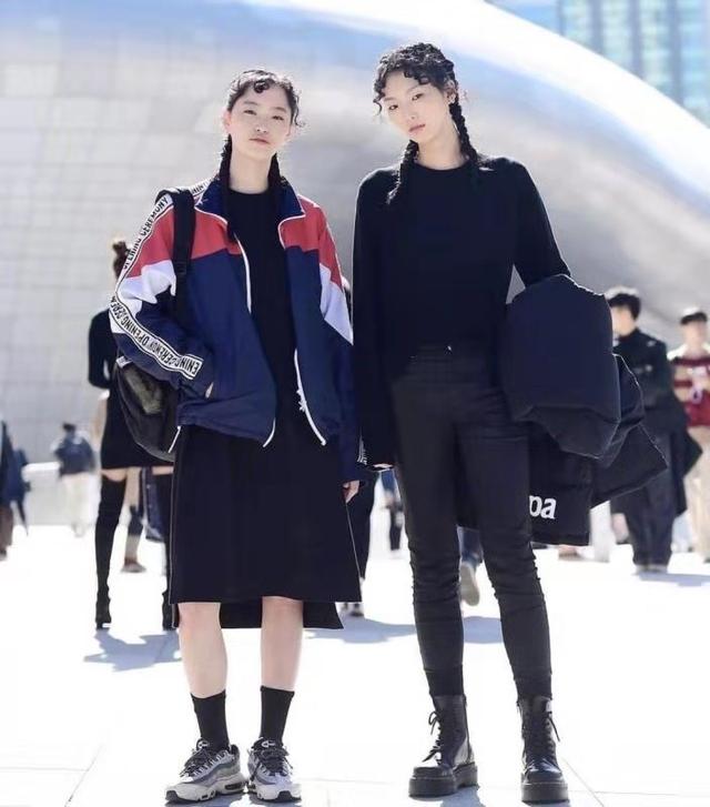 马丁靴在秋冬又可以让你时尚感倍增了 马丁靴配什么裤子和裙子？
