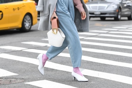 话说 奶奶鞋是什么意思？怎么搭配衣服