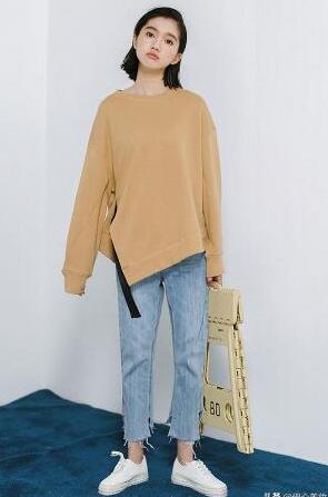 一眨眼 国庆出游穿什么衣服好看