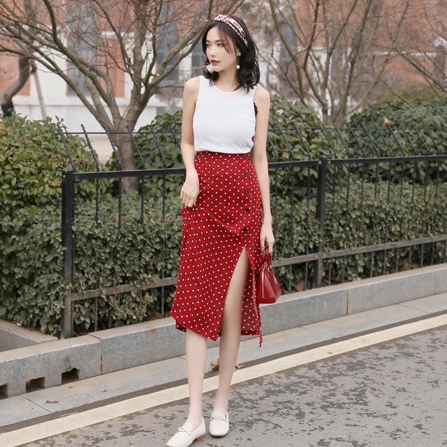 在日常的生活中 精致女人怎么打扮穿衣服？