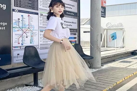 平常无论是出门逛街还是去约会 约会穿什么裙子？怎么搭配好看