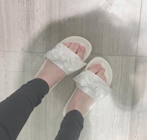 夏天马上就来了 夏天女孩子穿什么拖鞋好看？